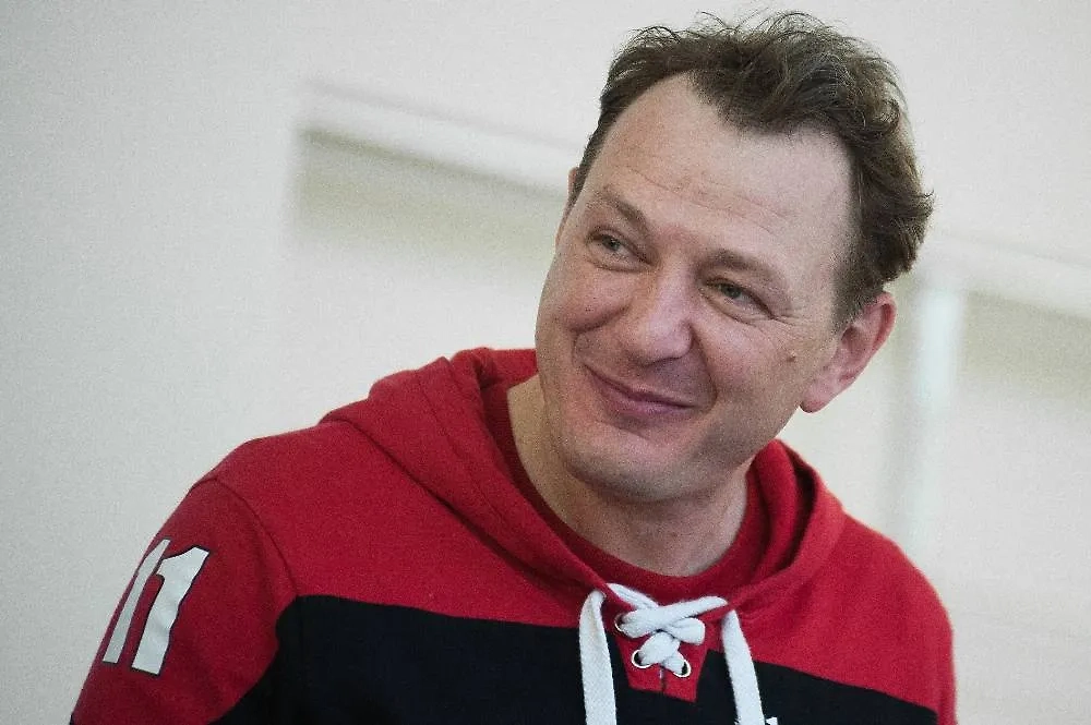 Марат Башаров и его фальшивый школьный журнал: история будущей звезды. Фото © ТАСС / Анна Майорова