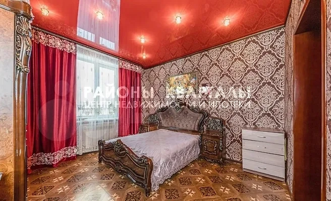 Интерьеры в особняках коркинских цыган. Фото © Сайт объявлений «Районы кварталы»