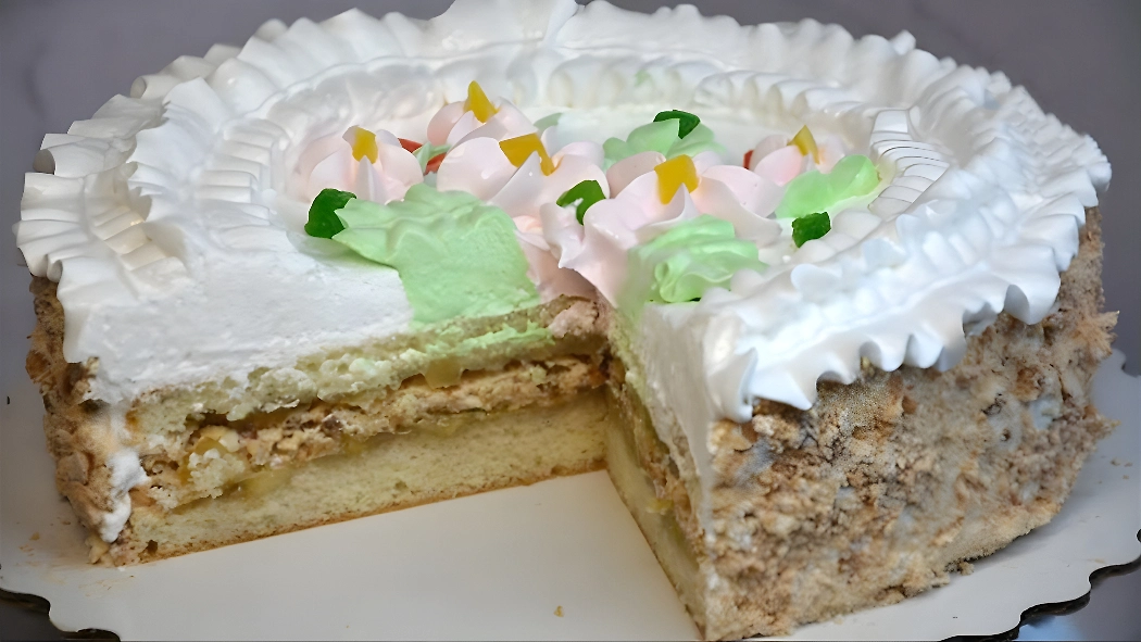 Белково-заварной крем для тортов — рецепт. Фото © YoTube / Хочу ТОРТ!