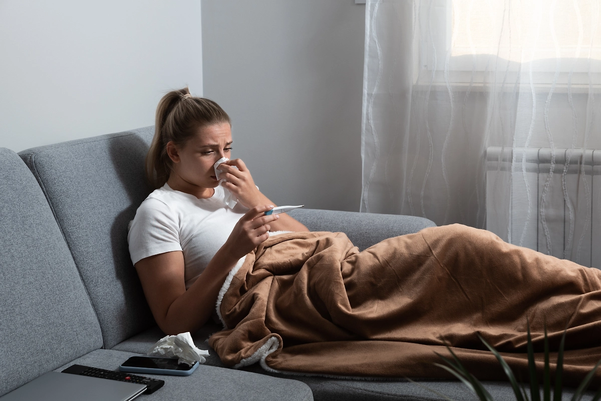 Температура 39 °C у взрослого: что можно и нельзя делать? Фото © Shutterstock / FOTODOM / Srdjan Randjelovic