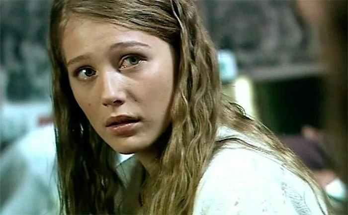 «Розы для Эльзы», 2009: мелодрама Кончаловского. Фото © «Розы для Эльзы»,  режиссёр Егор Кончаловский, сценаристы Евгений Унгард, Дмитрий Ежков / Kinopoisk 