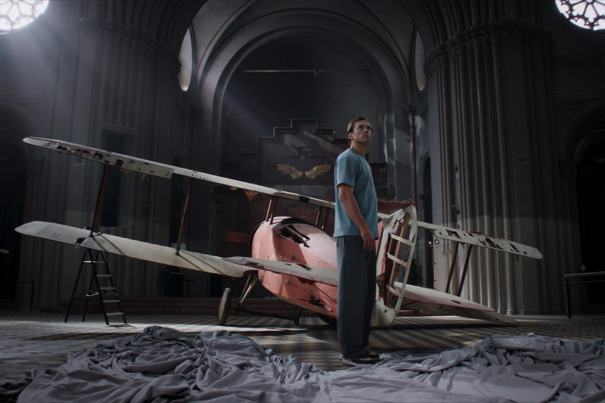 «Авиатор», 2025: экранизация романа Водолазкина. Фото © «Авиатор», режиссёр Егор Кончаловский, сценаристы Юрий Арабов, Олег Сироткин и др. / Kinopoisk 