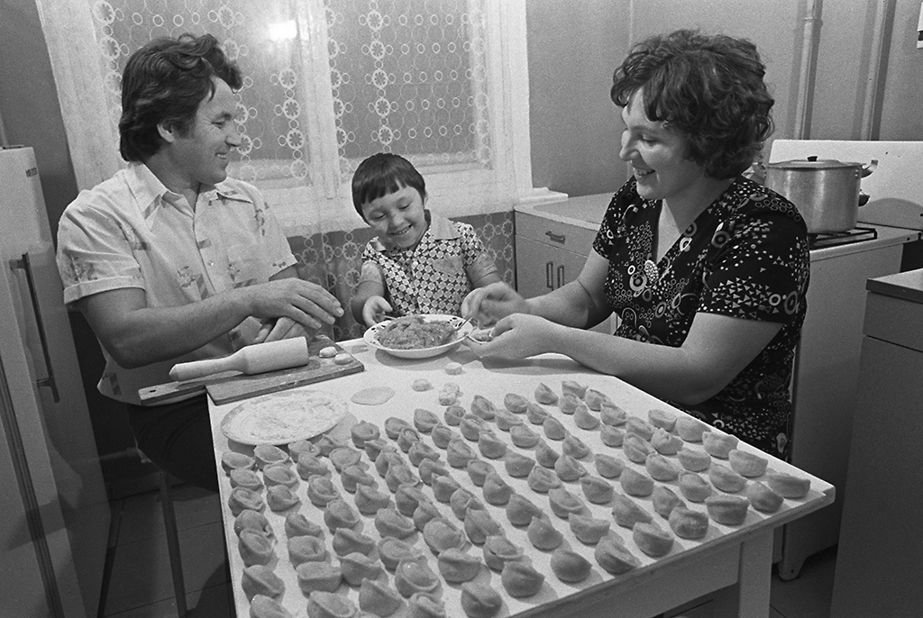 Почему советские пары жили вместе десятилетиями и не разводились. Фото © ТАСС / Виктор Воног