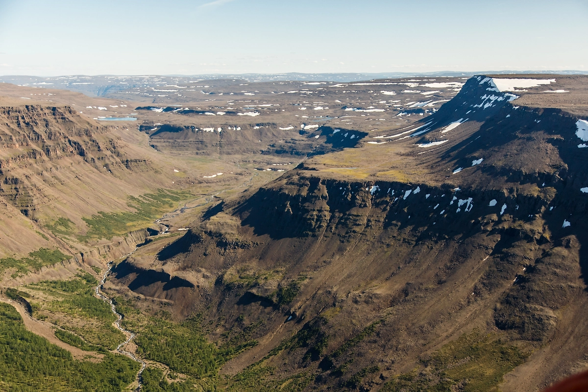 Плато Путорана в Красноярском крае — горы без вершин. Фото ©  Shutterstock / FOTODOM / Alex Der Ant