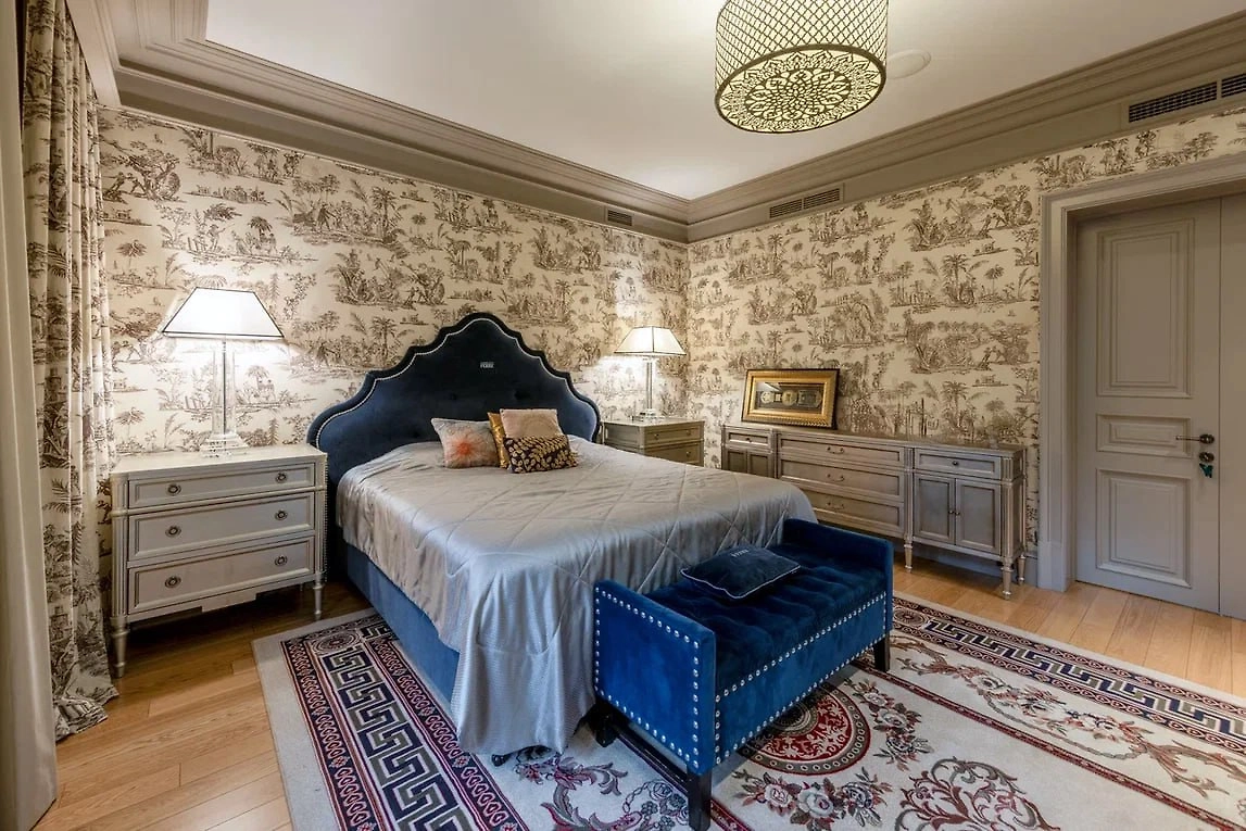 Дом Стивена Сигала на Рублёвке. Фото © Telegram / РИА Недвижимость