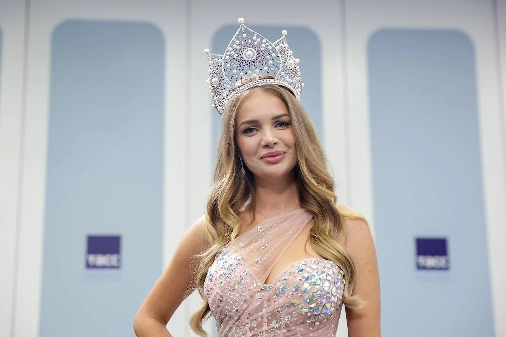 Конкурсы красоты в России: парижское начало и московские триумфы. «Мисс Россия – 2025» Анастасия Венза. Фото © ТАСС / Михаил Синицын
