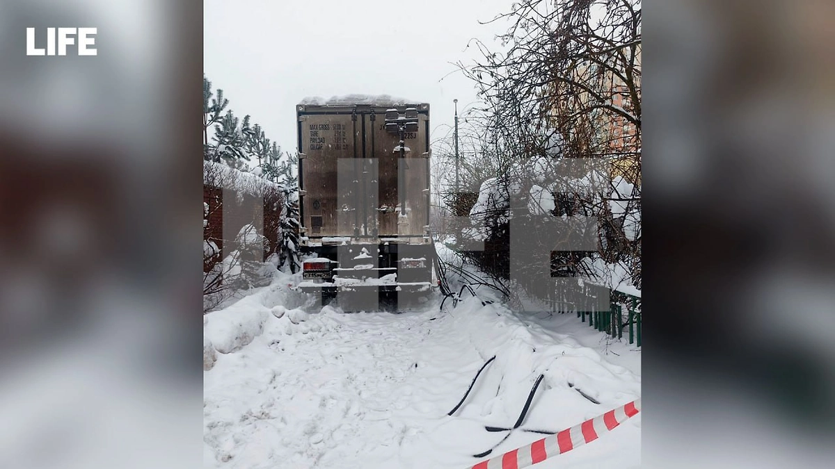 Последствия снегопада в Одинцово, Московская область. Фото © Life.ru