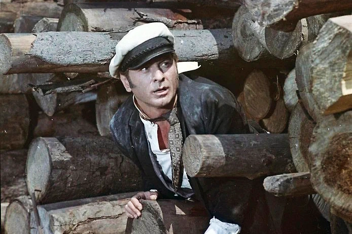 Арчил Гомиашвили неожиданно обошёл всех претендентов на роль Остапа Бендера. Фото © Кадр из фильма «12 стульев», режиссёр Леонид Гайдай, сценаристы Владлен Бахнов, Леонид Гайдай, Илья Ильф, Евгений Петров / Kinopoisk