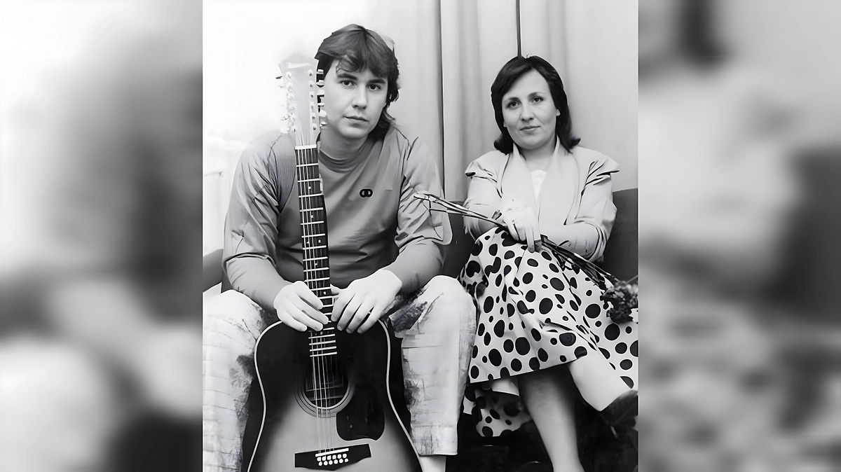 В 90-е простые, душевные песни оказались не к месту и не ко времени. Но пара не стала изменять себе. Фото © VK / Татьяна Рузавина и Сергей Таюшев 