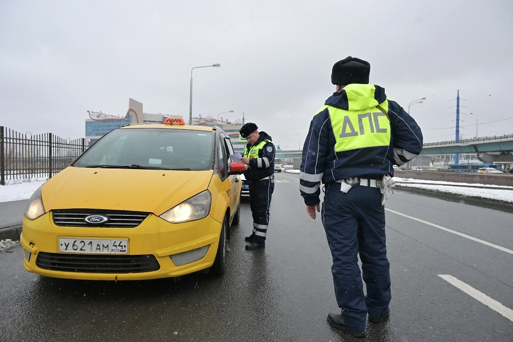 Какие штрафы ГИБДД нельзя уплатить со скидкой. Фото © РИА Новости / Евгений Биятов