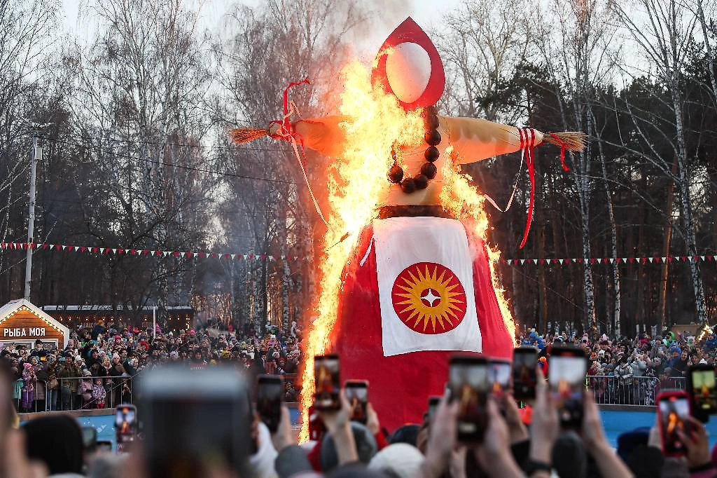 Когда сжигают Масленицу 2026 и проводы Масленицы 2026. Фото © ТАСС / Донат Сорокин