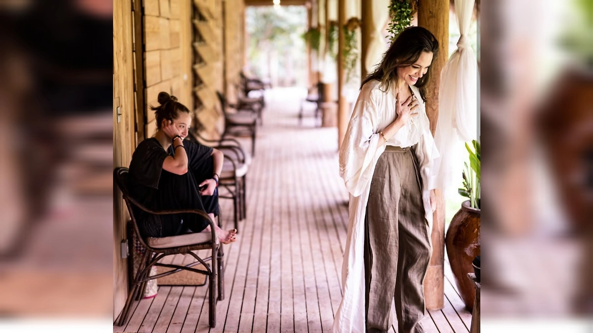 Дочери Анджелины Джоли и Брэда Питта — Шайло и Вивьен. Фото © Instagram (признан экстремистской организацией и запрещён на территории Российской Федерации) / angelinajolie