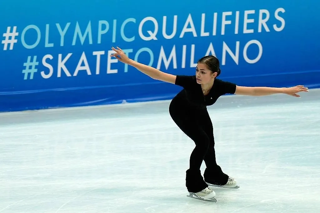 Фигуристка Аделия Петросян прошла отбор на Олимпиаду-2026. Фото © ТАСС / AP / Mahesh Kumar A.