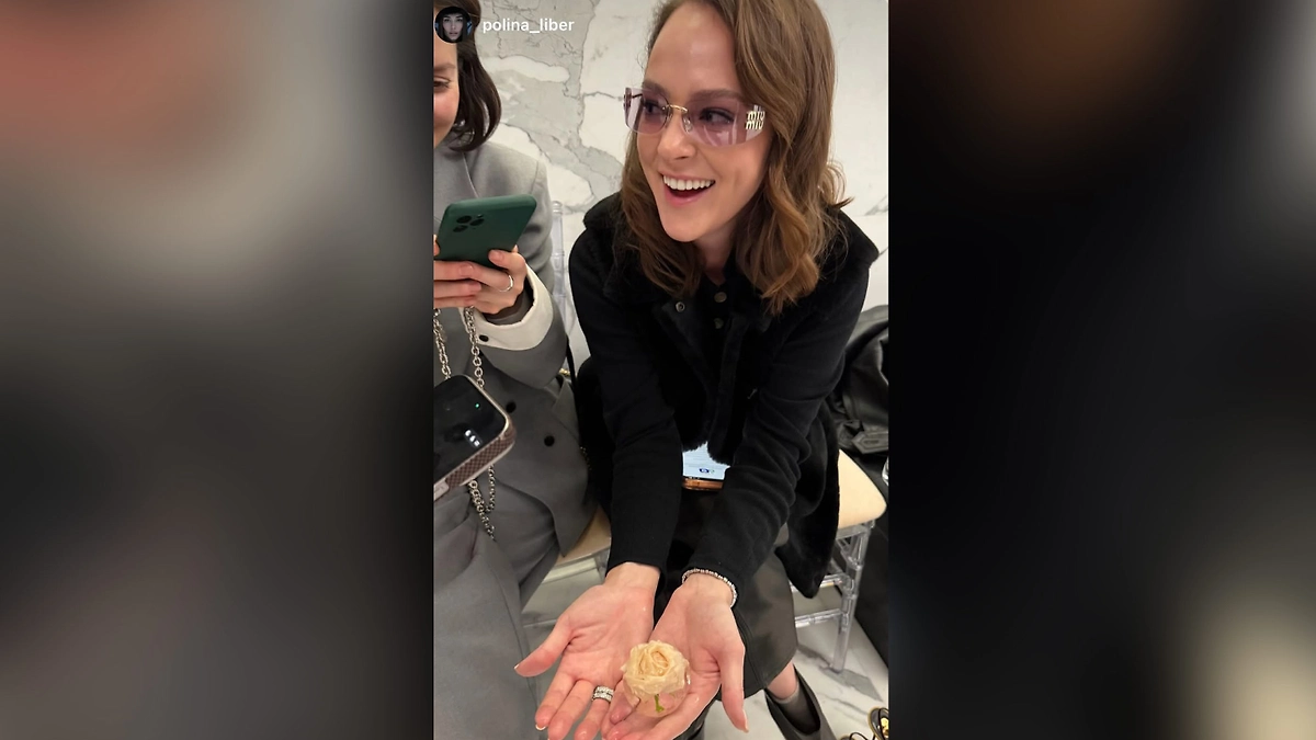 Аглая Тарасова. Фото © Instagram (признан экстремистской организацией и запрещён на территории Российской Федерации) / aglayatarasova / polina_liber