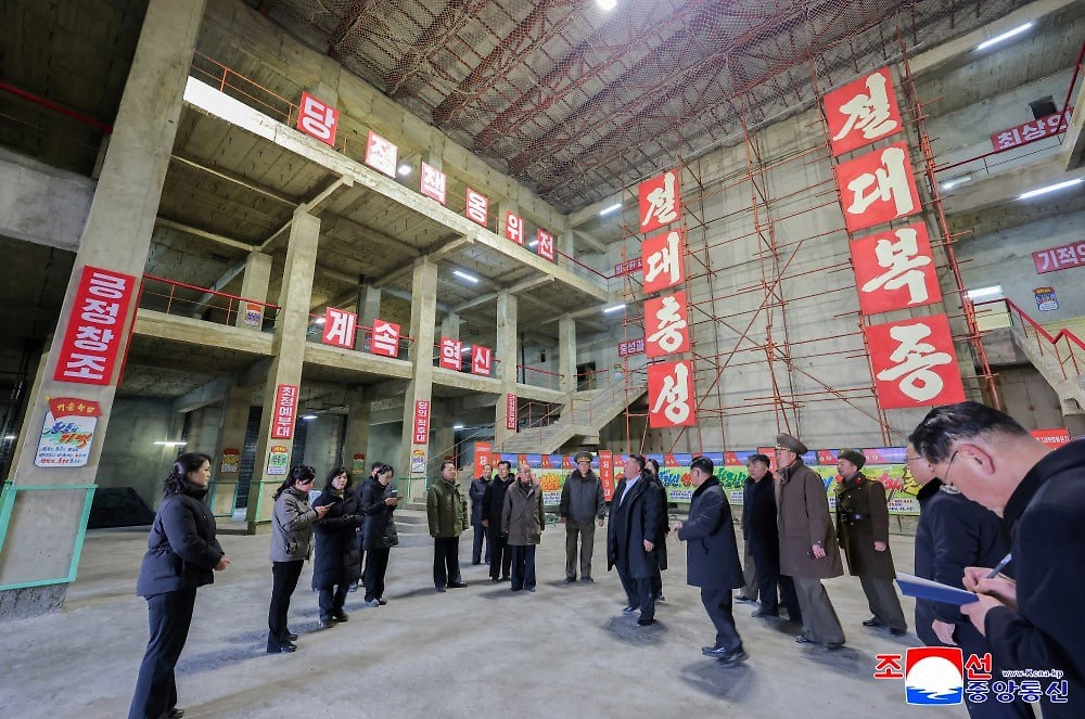 Ким Чен Ын посетил стройку музея в честь участников СВО из Северной Кореи. Фото © ЦТАК