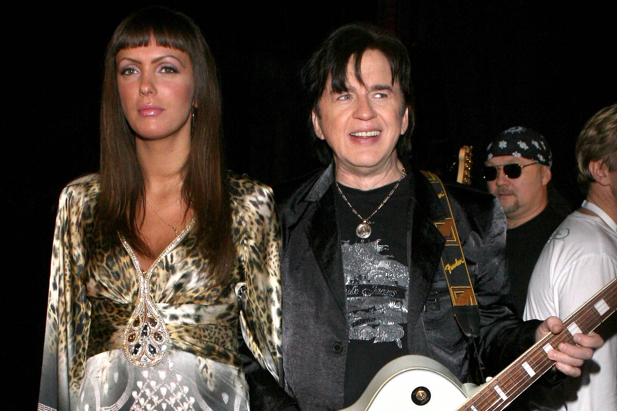 Александр Барыкин в браке с молодой женой Нелли пережил гипертонический криз. Фото © ТАСС / Юрий Самолыго