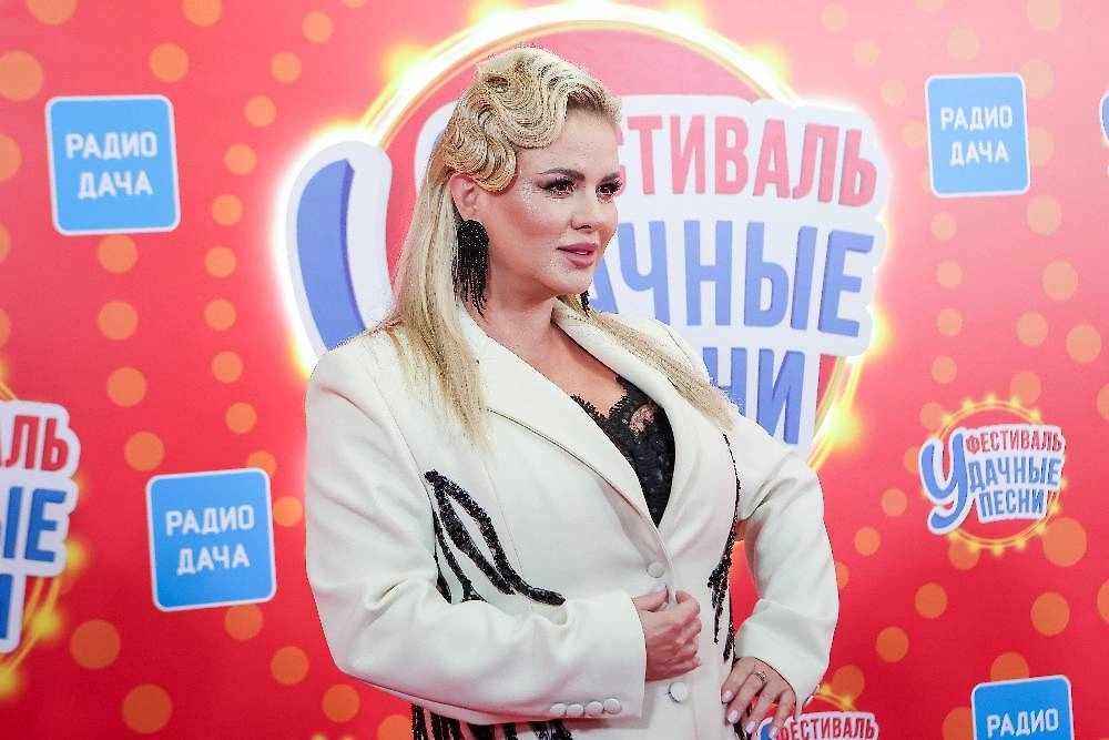 Анна Семенович утверждает, что принимает себя. Фото © ТАСС / Владимир Андреев