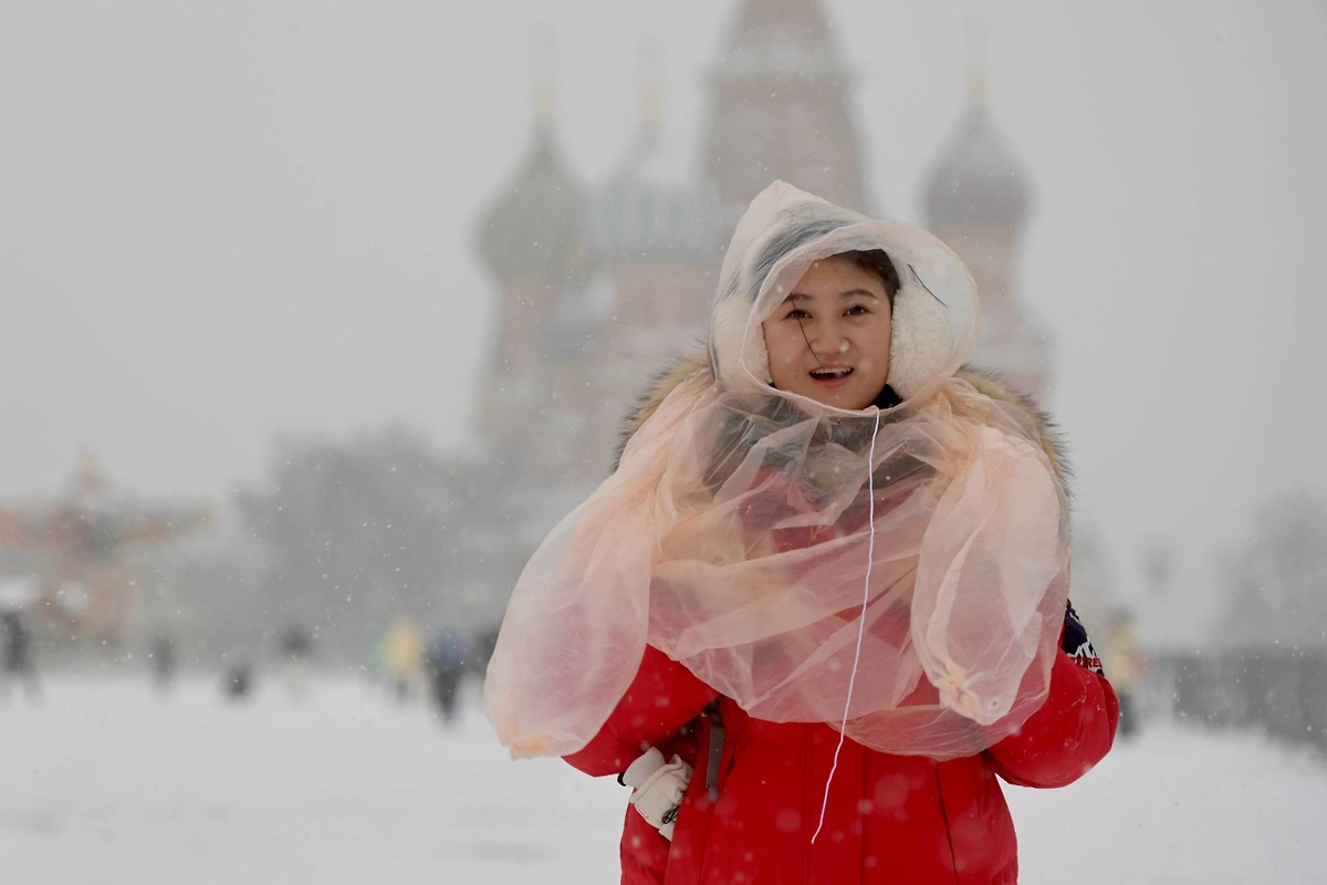Циклон «Валли» обрушил на Москву рекордный снегопад. Фото © Life.ru