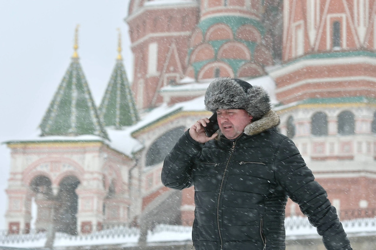 Циклон «Валли» обрушил на Москву рекордный снегопад. Фото © Life.ru