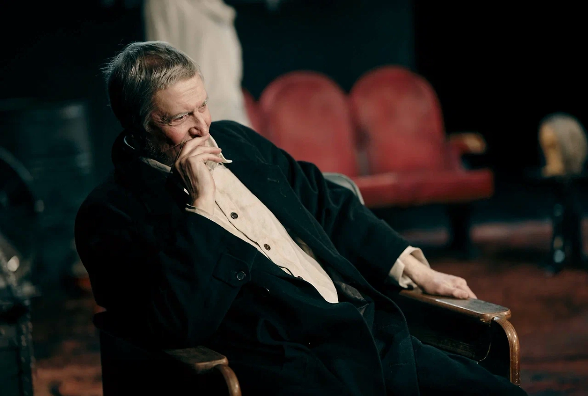 На сцене Театра Пушкина развернётся премьера «Лира во время чумы». Фото © Предоставлено Life.ru пресс-службой театра