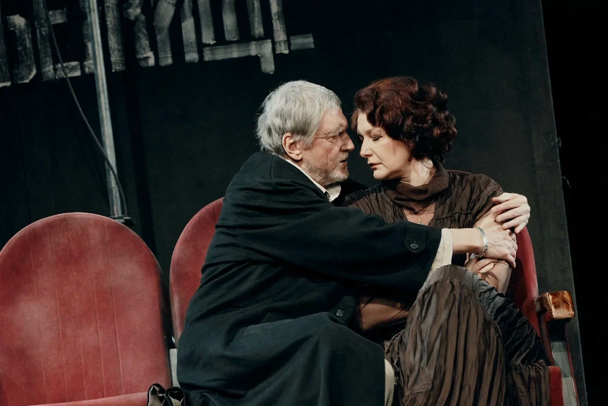 На сцене Театра Пушкина развернётся премьера «Лира во время чумы». Фото © Предоставлено Life.ru пресс-службой театра