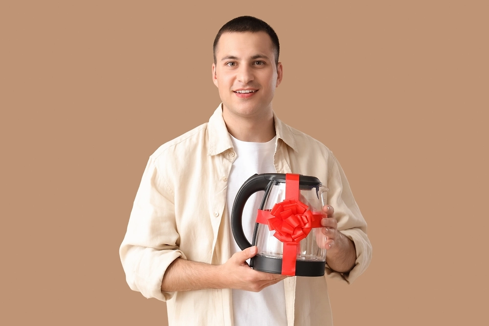 Что нельзя дарить на 14 февраля: главные ошибки при выборе презента. Фото © Shutterstock / FOTODOM / Pixel-Shot