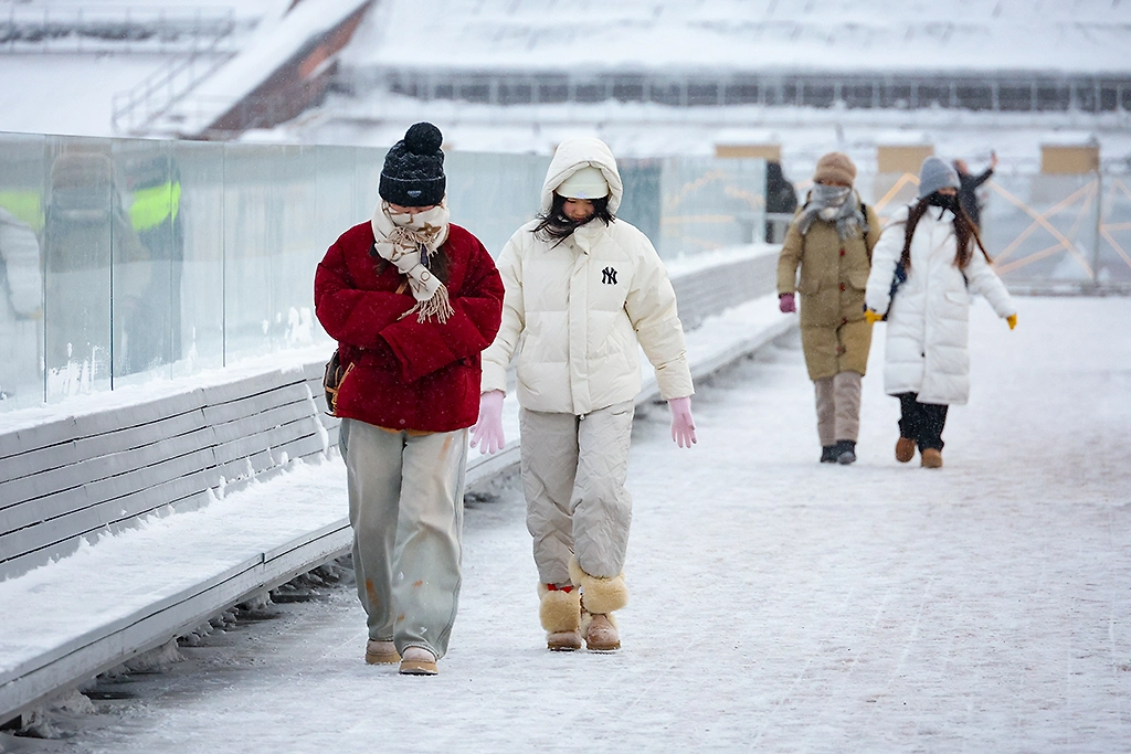 Какие прогнозы от учёных ИКИ РАН, что магнитная буря случится в ближайшее время и испортит День всех влюблённых? Фото © ТАСС / Сергей Фадеичев