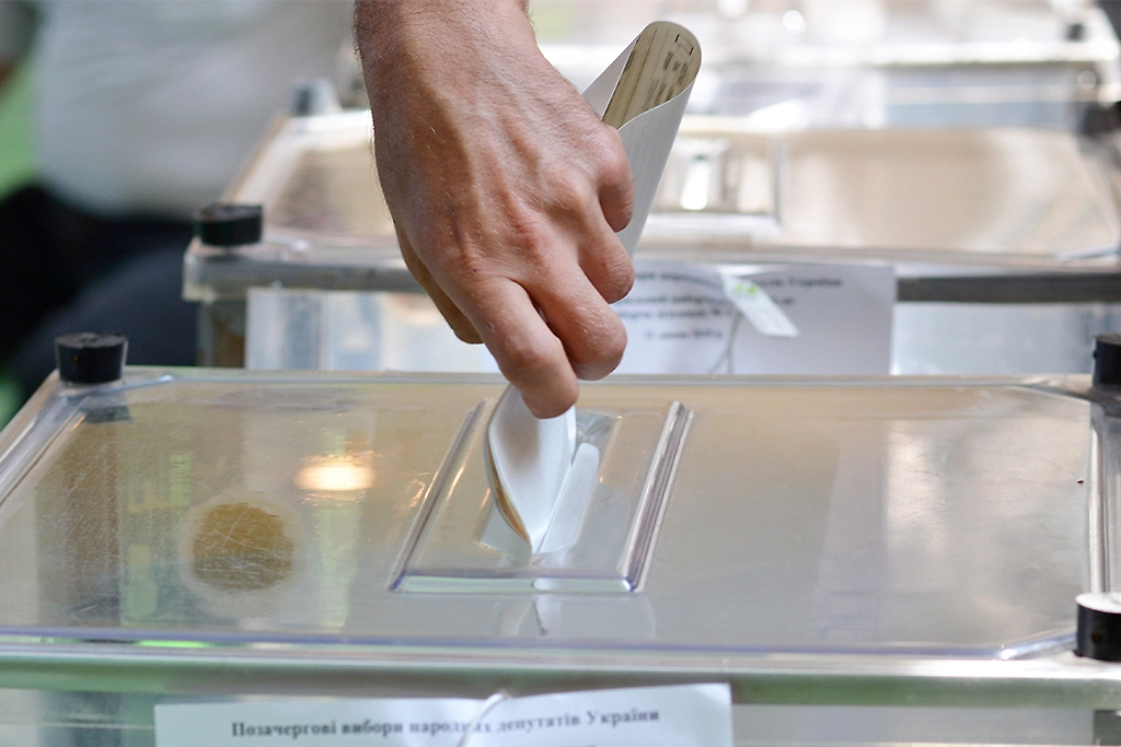 Америка требует переизбрания Зеленского к маю 2026 года. Фото © ТАСС / Валентин Спринчак