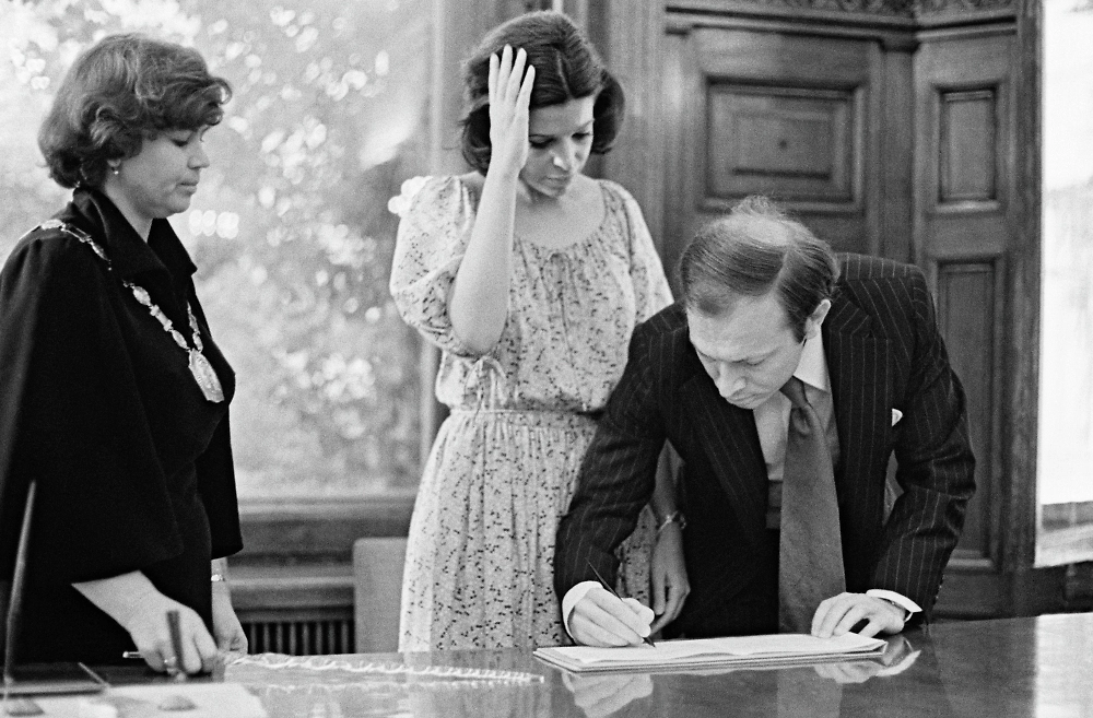 Регистрация брака Сергея Каузова и Кристины Онассис. Фото © РИА «Новости» / Борис Кауфман