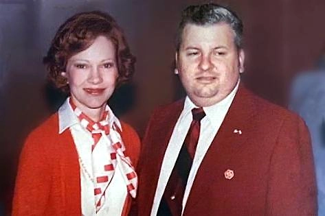 Второе «я» Джона Уэйна Гейси: как появился клоун Пого? Гейси с Розалин Картер, супругой президента Джимми Картера, первой леди США. Фото © Wikipedia / White House photographer