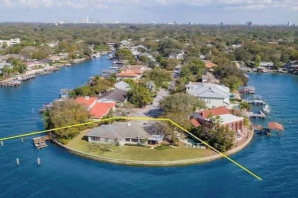 Участок Кучерова на полуострове. Фото © zillow