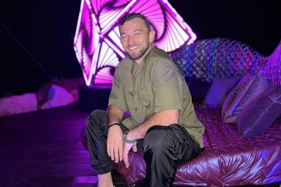 На фотографиях Рустам Гаджиев улыбается практически всегда. Фото © Instagram (признан экстремистской организацией и запрещён на территории Российской Федерации) / rustam_hajiyev