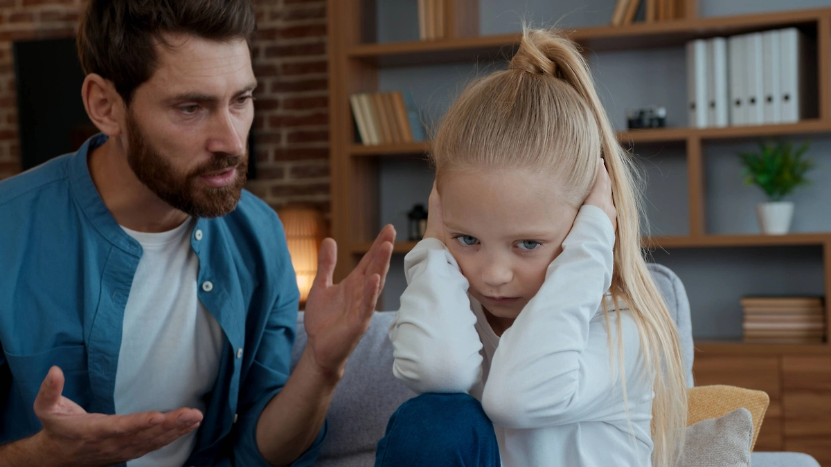Привычка извиняться за всё: признак низкой самооценки или воспитанности. Фото © Shutterstock / FOTODOM / MAYA LAB