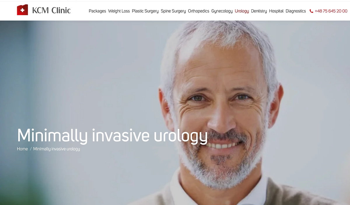 Реклама центра в Польше. Фото © kcmclinic.com