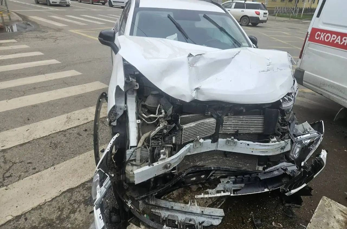 В Краснодаре машина скорой помощи попала в ДТП. Фото © VK / Управление МВД России по городу Краснодару