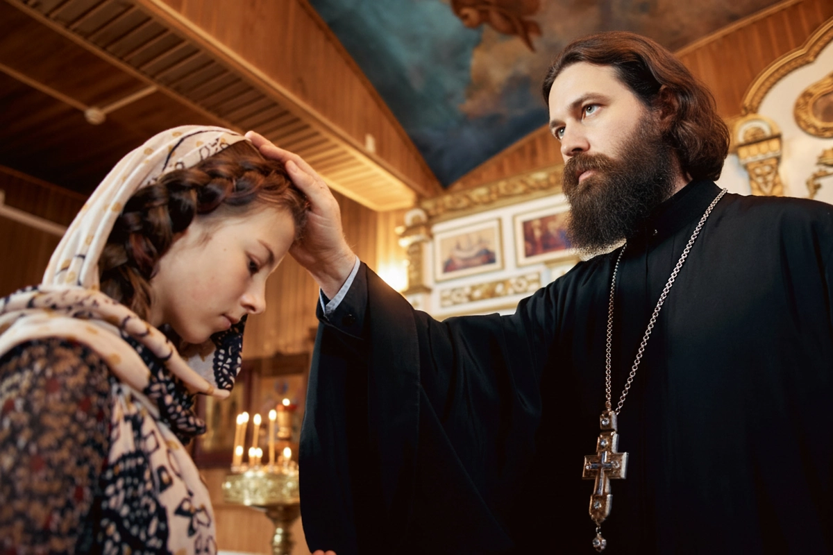 Зачем нужна исповедь? История возникновения Таинства Исповеди и зачем она нужна в 2026 году? Фото © Shutterstock / FOTODOM / Klavdiia Arziukova
