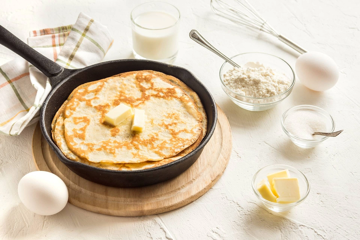 Как правильно сделать тесто для блинов. Фото © Shutterstock / FOTODOM / Oksana Mizina