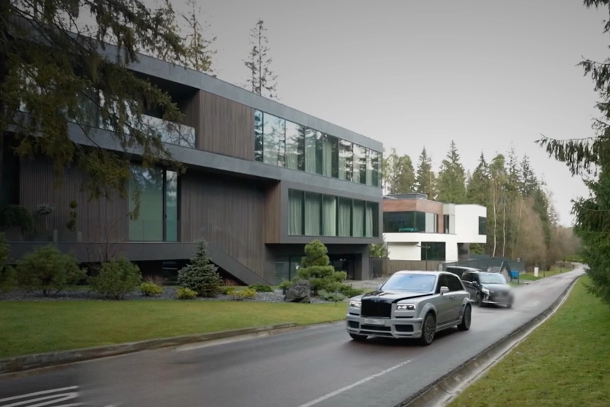 Семейный особняк стоит 3 млрд рублей. Фото © 1tv