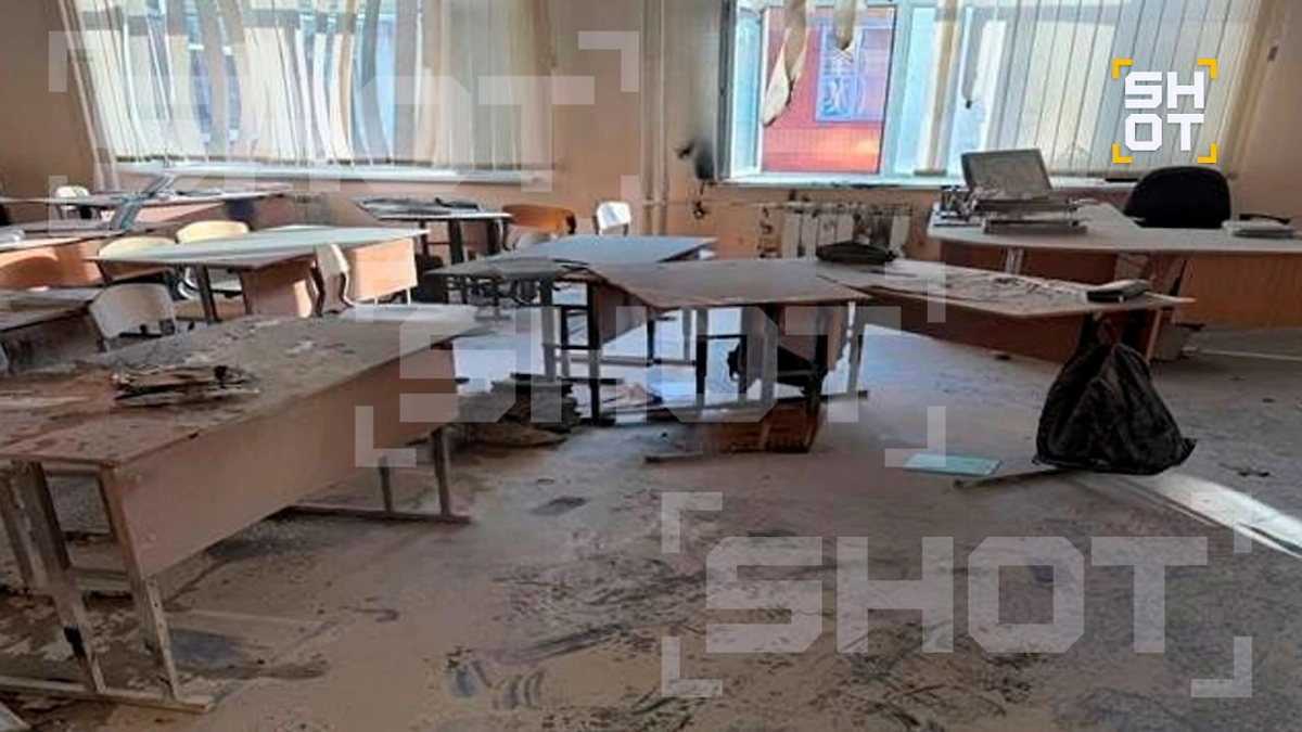 Последствия поджога школы восьмиклассницей. Фото © Telegram/ SHOT