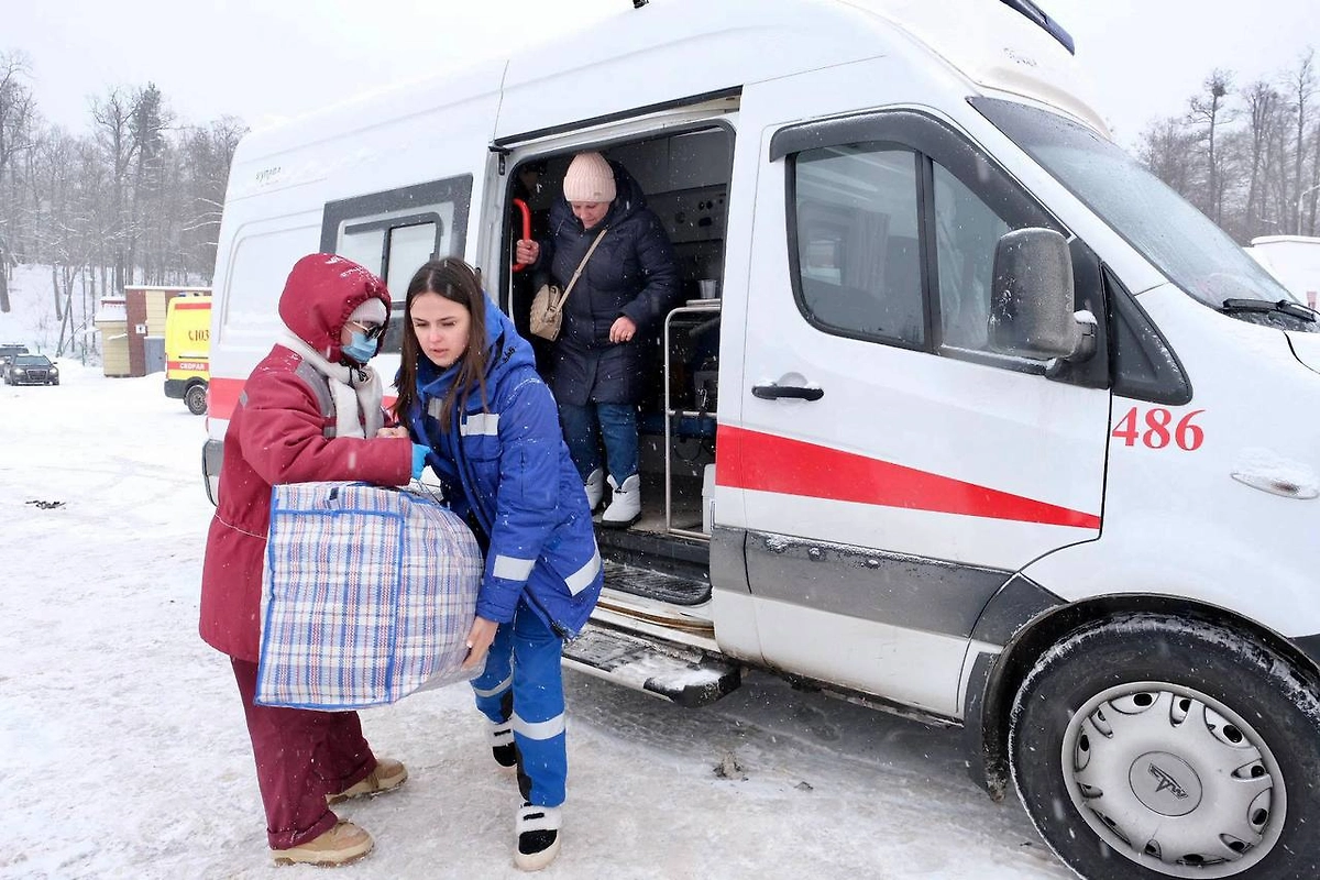 Встреча Москальковой с освобождёнными курянами. Фото © Telegram / Александр Хинштейн