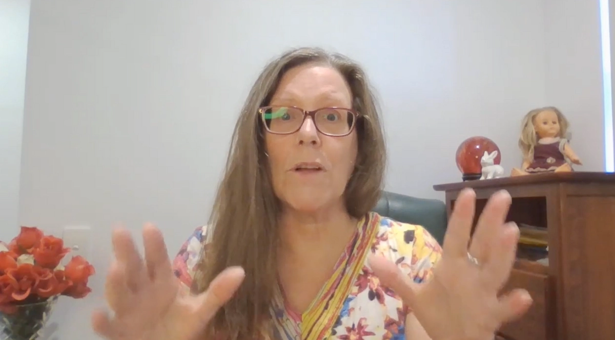 Австралийка провела полтора года на небесах за 14 минут смерти. Фото © Youtube / Dr Lynda Cramer