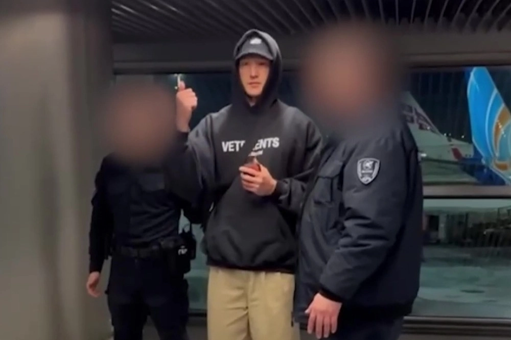 Комик Нурлан Сабуров не может вернуться в Россию: что случилось. Фото © РИА «Новости»