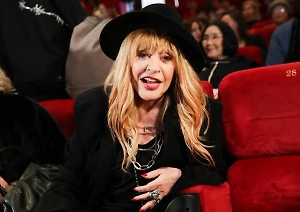 Пугачёва обсудила с окружением риск изъятия активов в России и статус иноагента: "Фиг с ними"