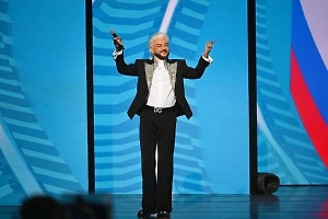 «Я поднял на уши весь мир!»: Киркоров похвастался часами Rolex к 80-летию Победы