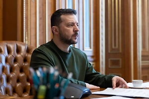 Зеленский уволил несколько командующих оперативными группировками ВСУ 