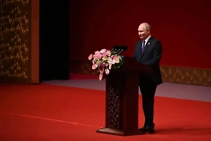 Путин строчкой из песни описал отношения РФ и КНР