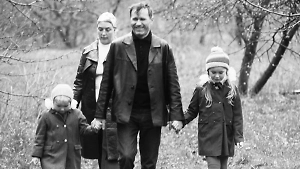 Звёзды советского кино в кругу семьи: 10 уникальных кадров, которые мало кто видел