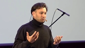 СБУ объявила охоту на основателя Quest Pistols и "Грибы" за призыв взять Киев