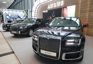 Мантуров анонсировал следующий рестайлинг Aurus