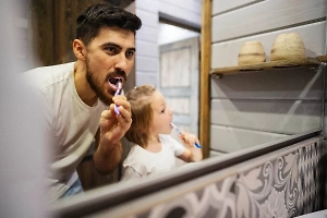 Названы страшные последствия отказа от вечерней чистки зубов